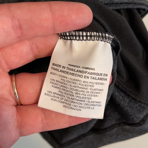 NIKE Golf Black V-Neck Short Sleeve Top Small - Picture 3 of 4